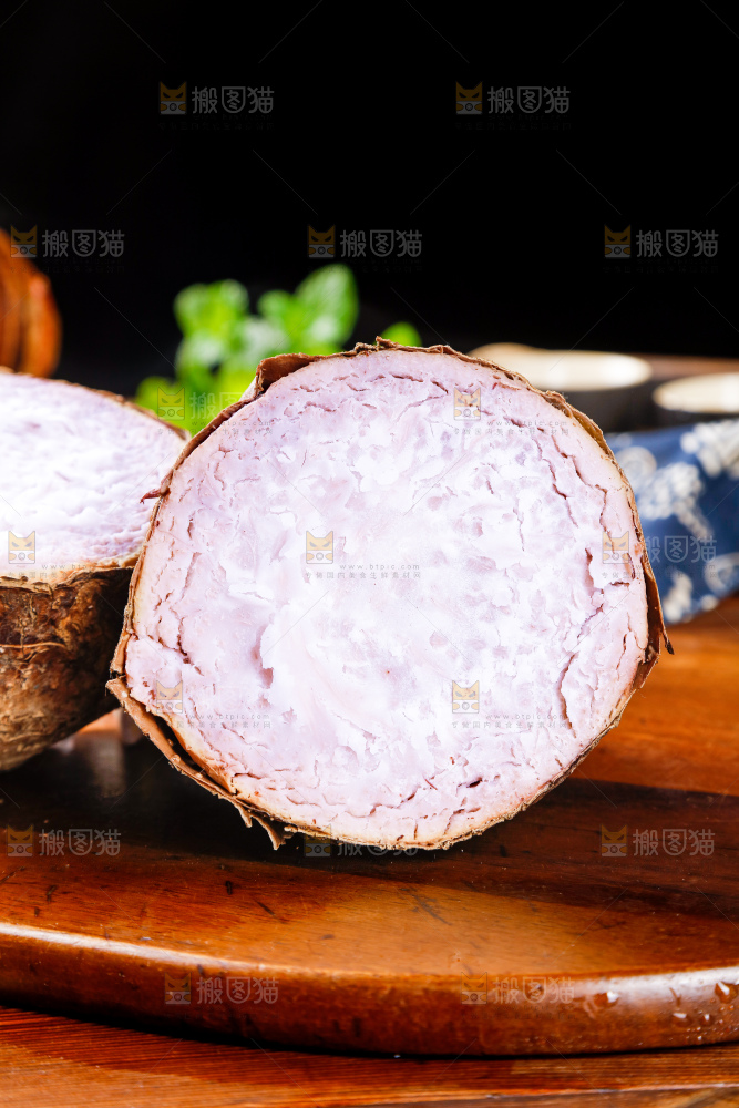 深底上的荔浦芋头