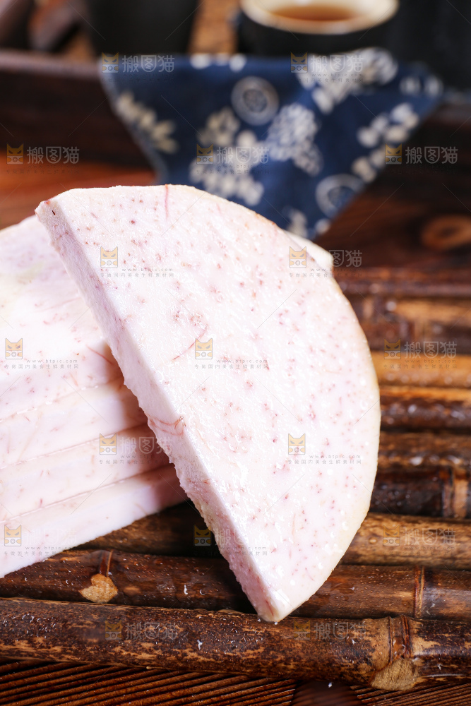 深底上的荔浦芋头