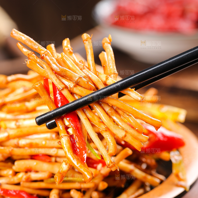一盘凉拌折耳根