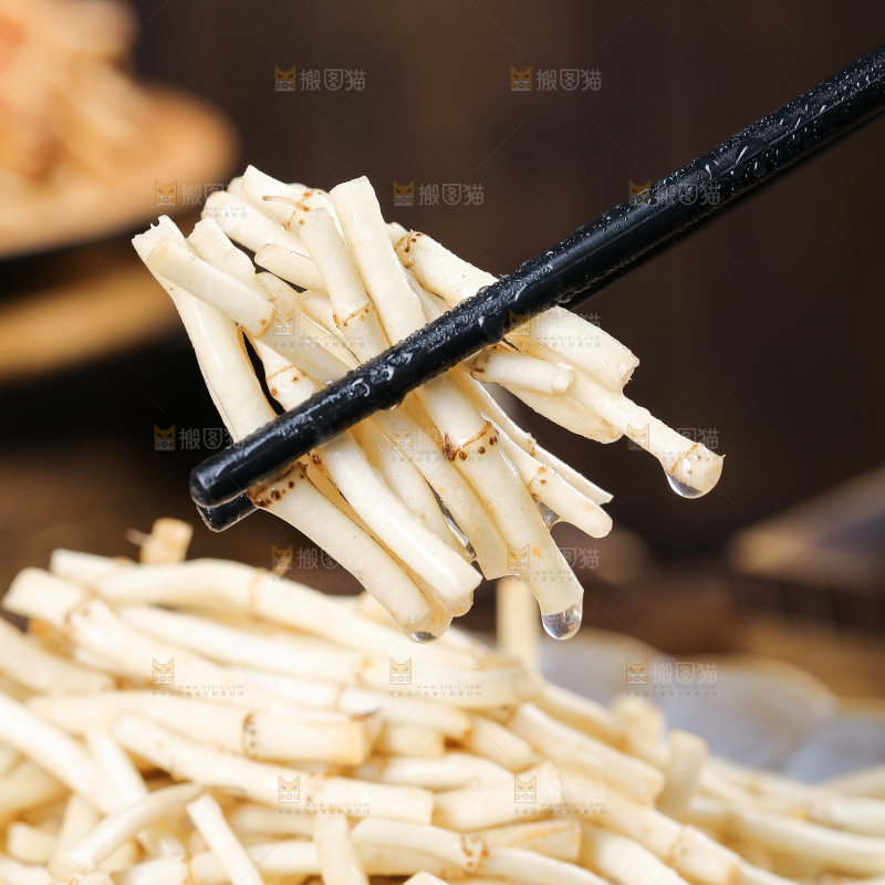 深底上的新鲜折耳根