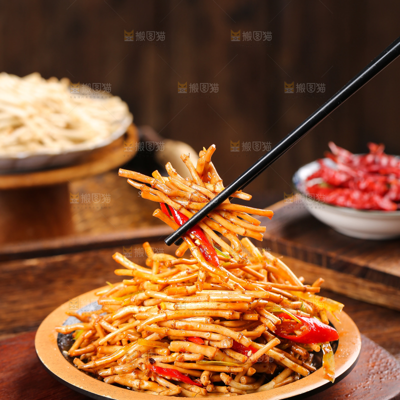 一盘凉拌折耳根