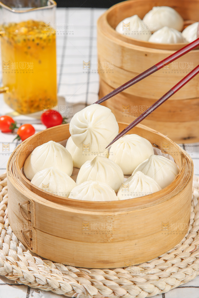浅底上的杭州小笼包
