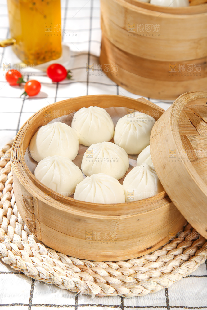 浅底上的杭州小笼包