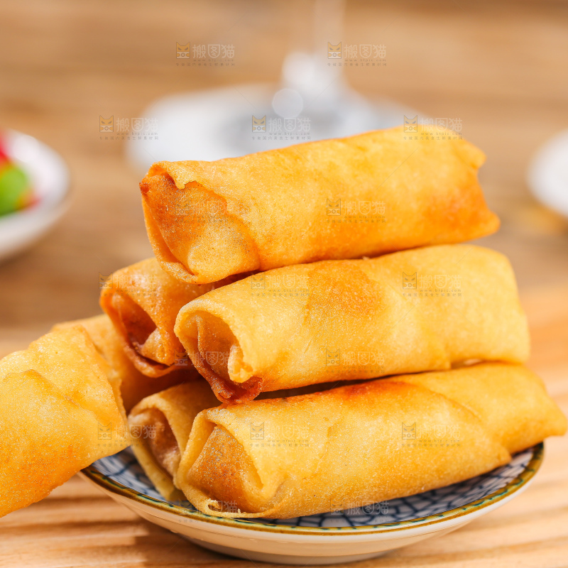 深底上的素春卷