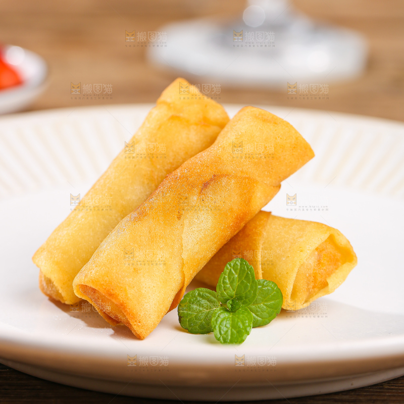 深底上的素春卷