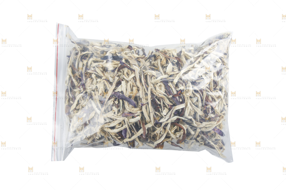 白底上的茄子干