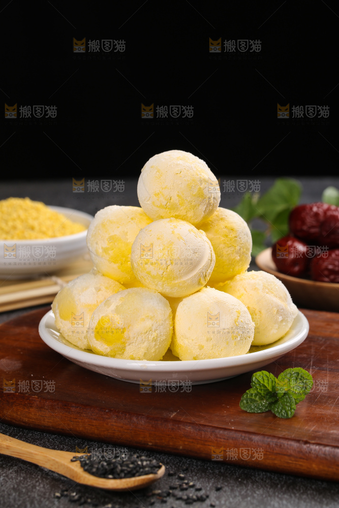 深底上的大黄米汤圆