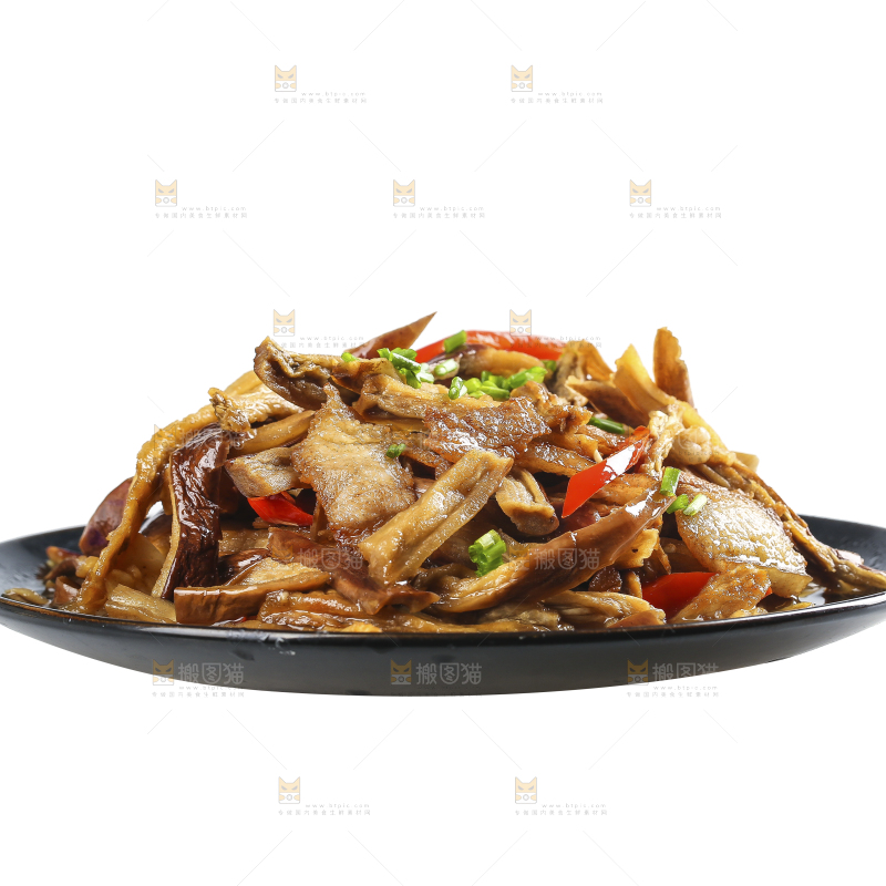 盘子里的茄子干炒腊肉