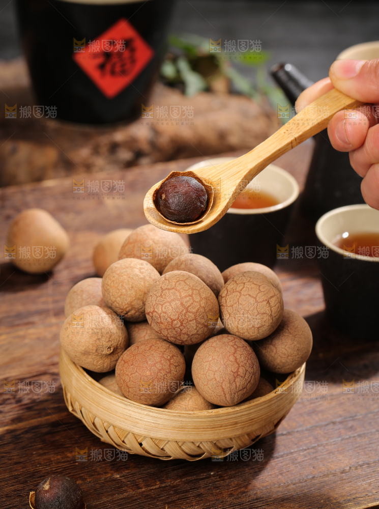 深底上的桂圆干