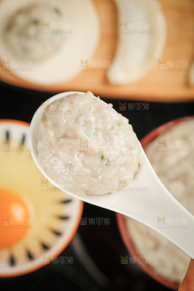 深底上的鲅鱼馅