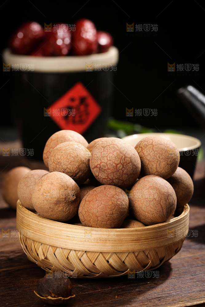 深底上的桂圆干