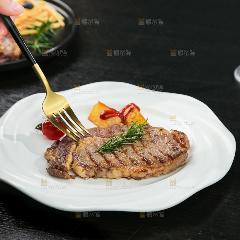 深底上牛排