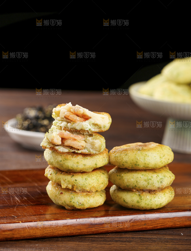 深底上的鳕鱼鲜虾饼