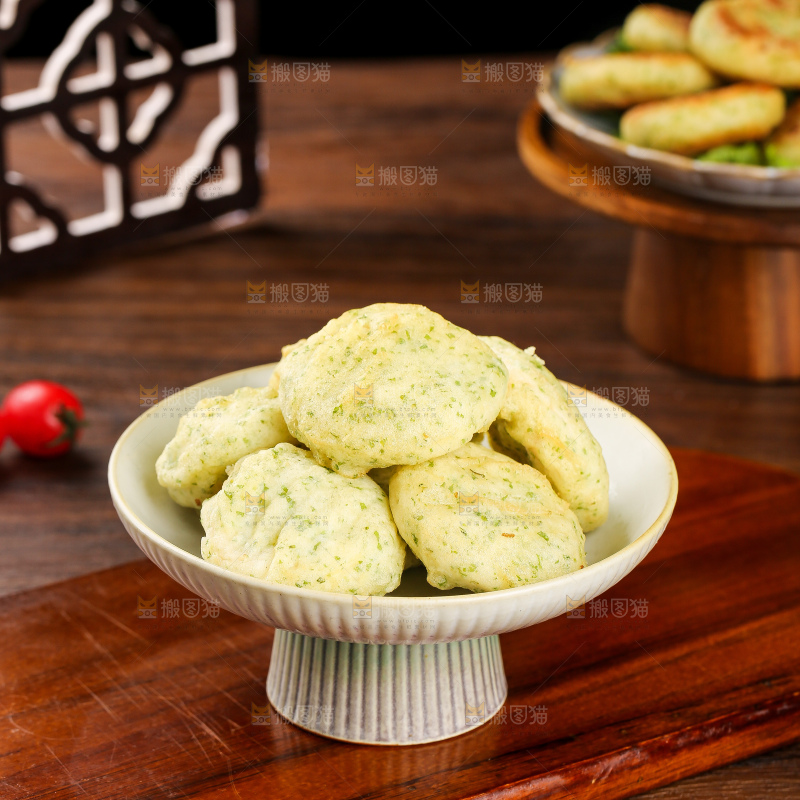 深底上的鳕鱼鲜虾饼