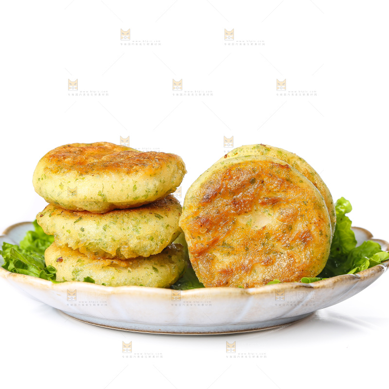 白底上的鳕鱼鲜虾饼