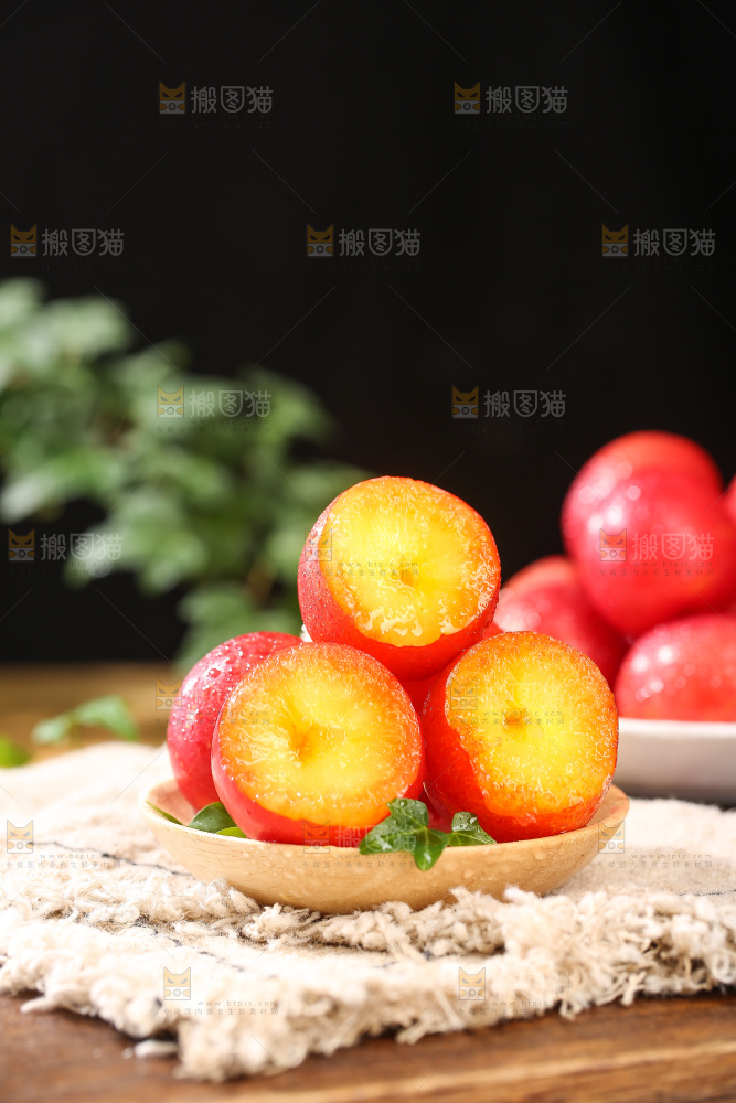 深底上的樱桃李