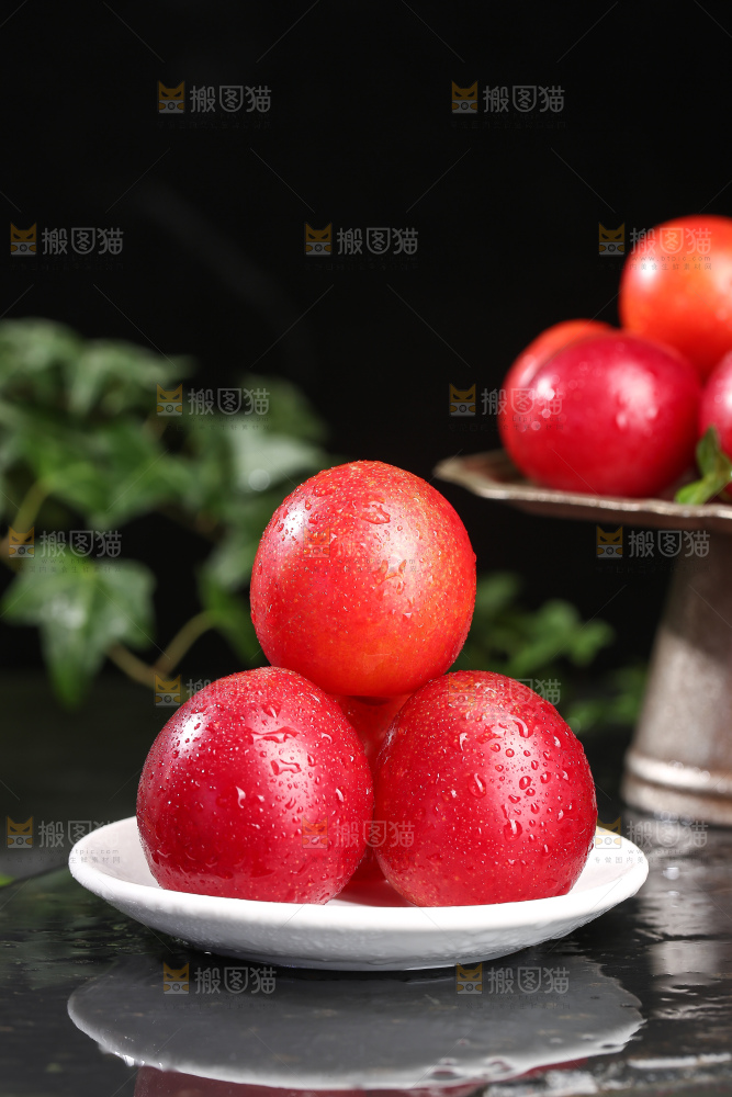 深底上的樱桃李