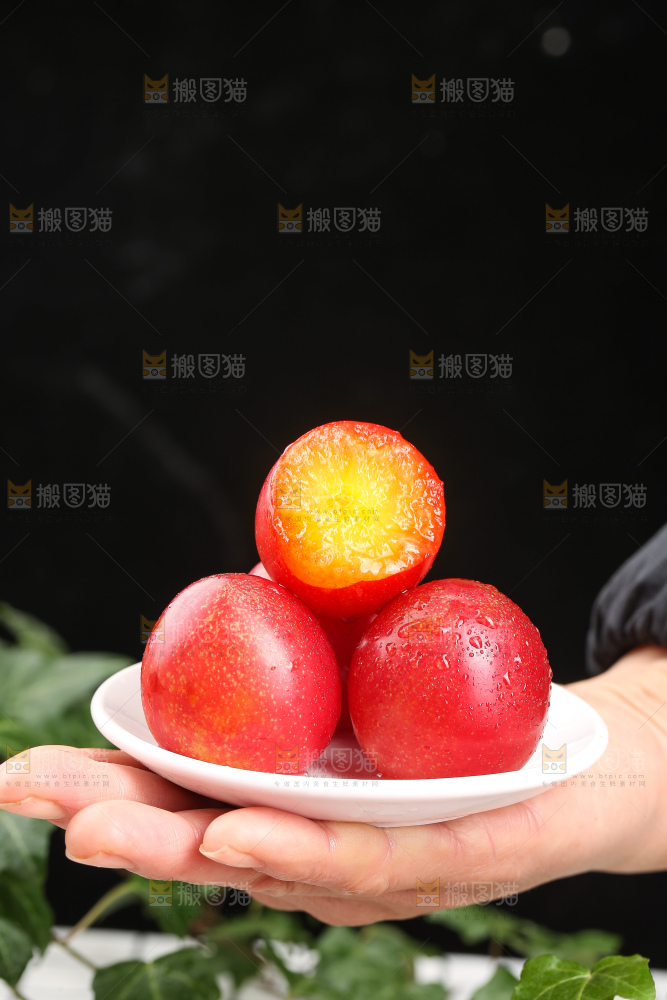 深底上的樱桃李