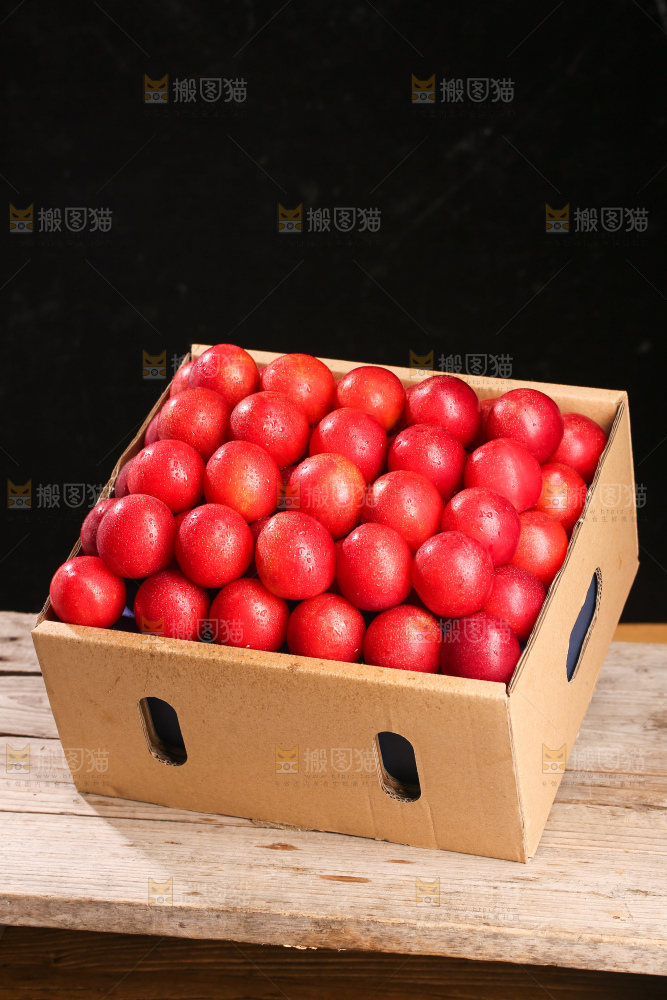 深底上的樱桃李
