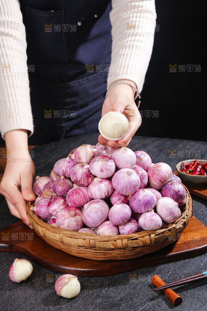 深底上的紫皮独蒜