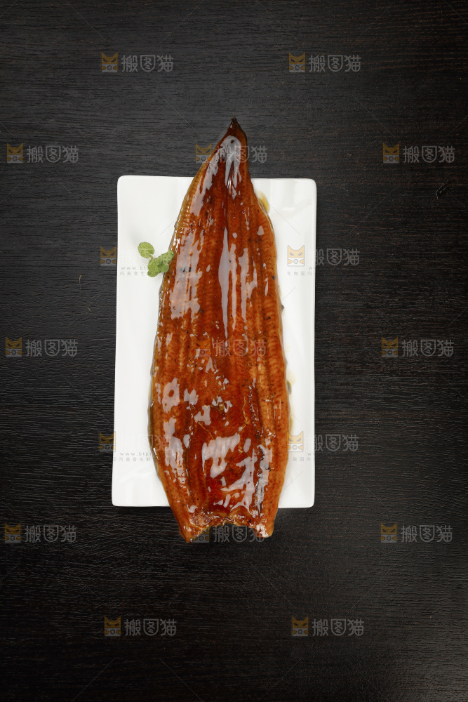 深底上的照烧鳗鱼