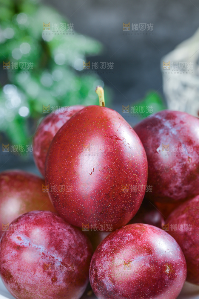 深底上的澳洲西梅