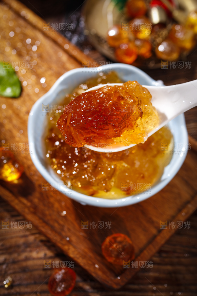 深底上的桃树胶