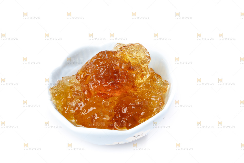 白底上的桃树胶