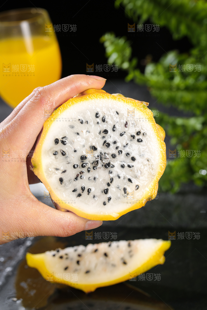 深底上的燕窝果