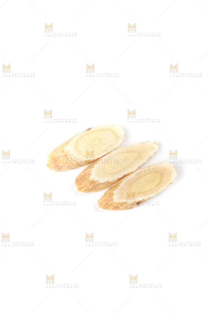 白底上摆放着黄芪