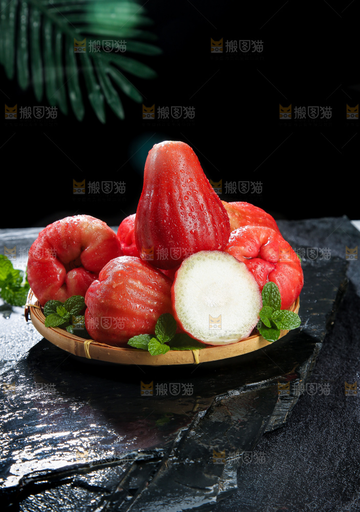 深底上的莲雾