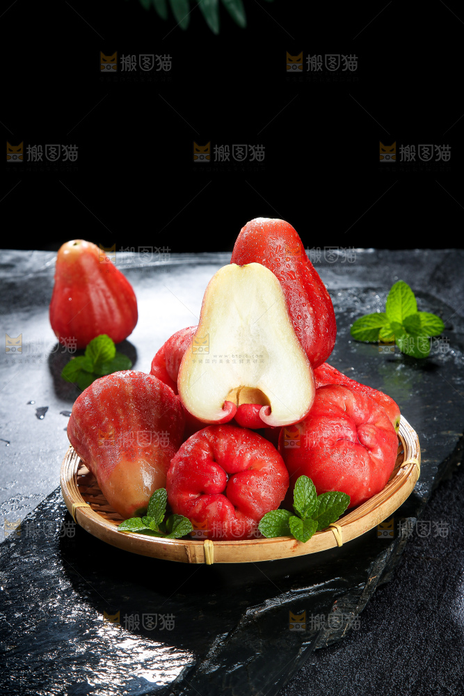 深底上的莲雾