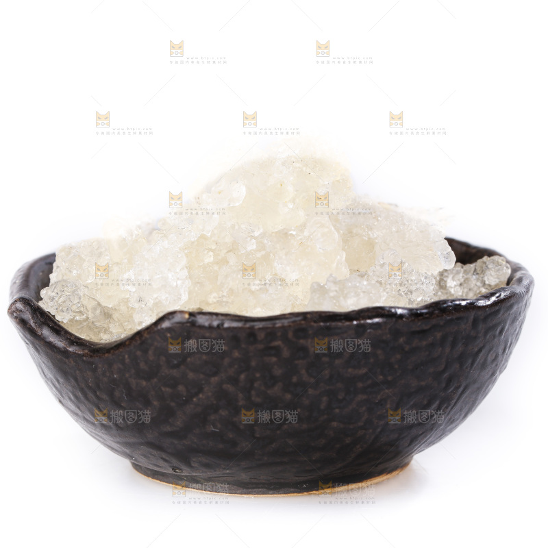 白底上的拉丝雪燕