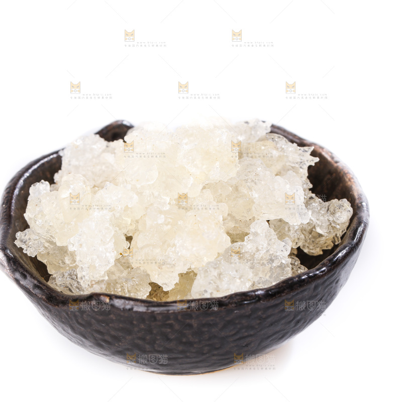 白底上的拉丝雪燕