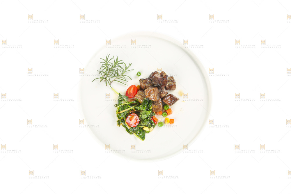盘子里的薄荷牛肉