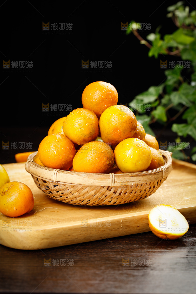 深底上的金柑