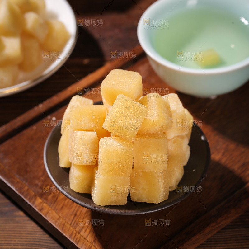 深底上的梨膏糖
