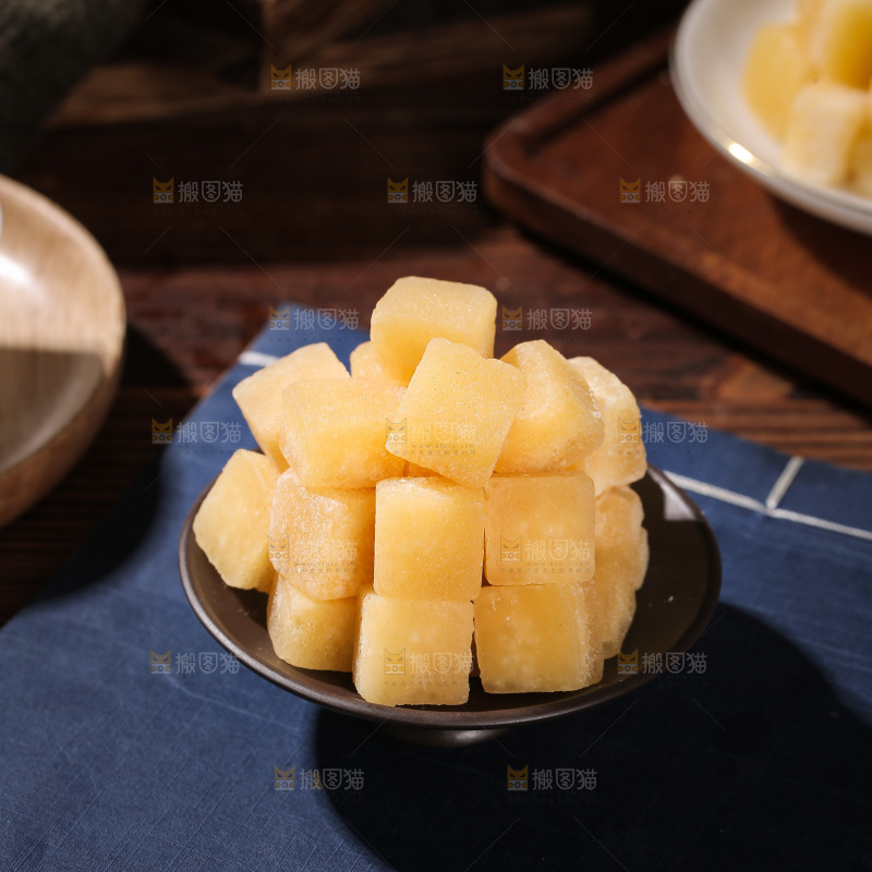 深底上的梨膏糖