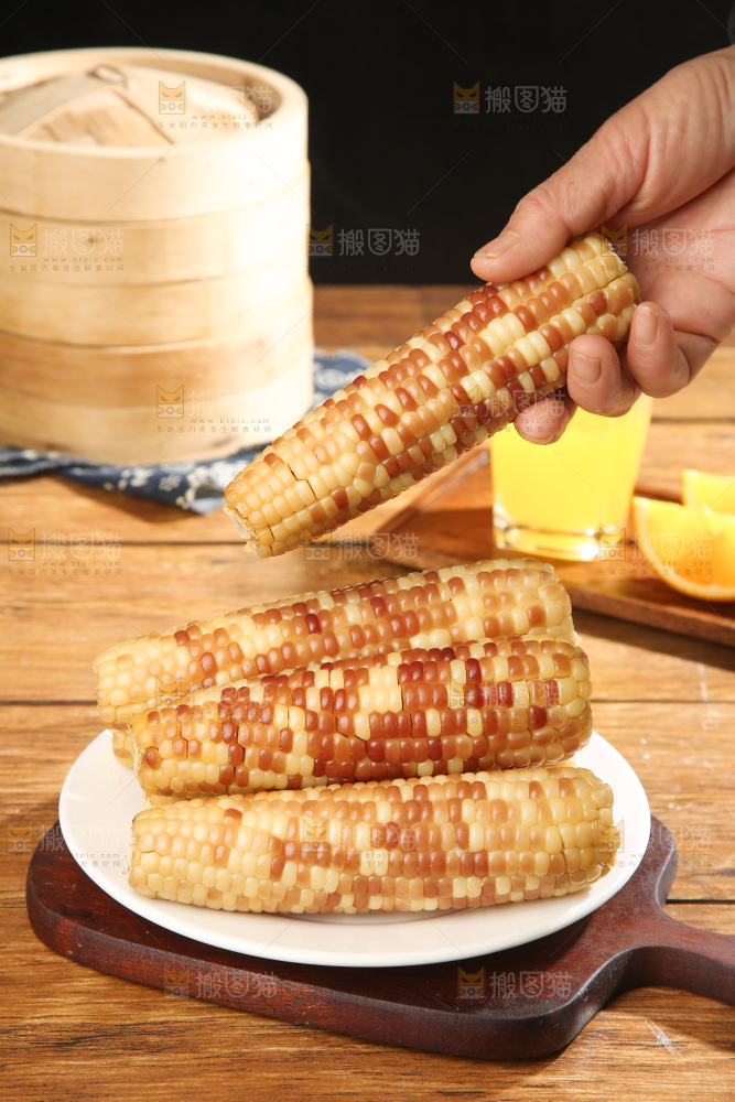 深底上的花糯玉米