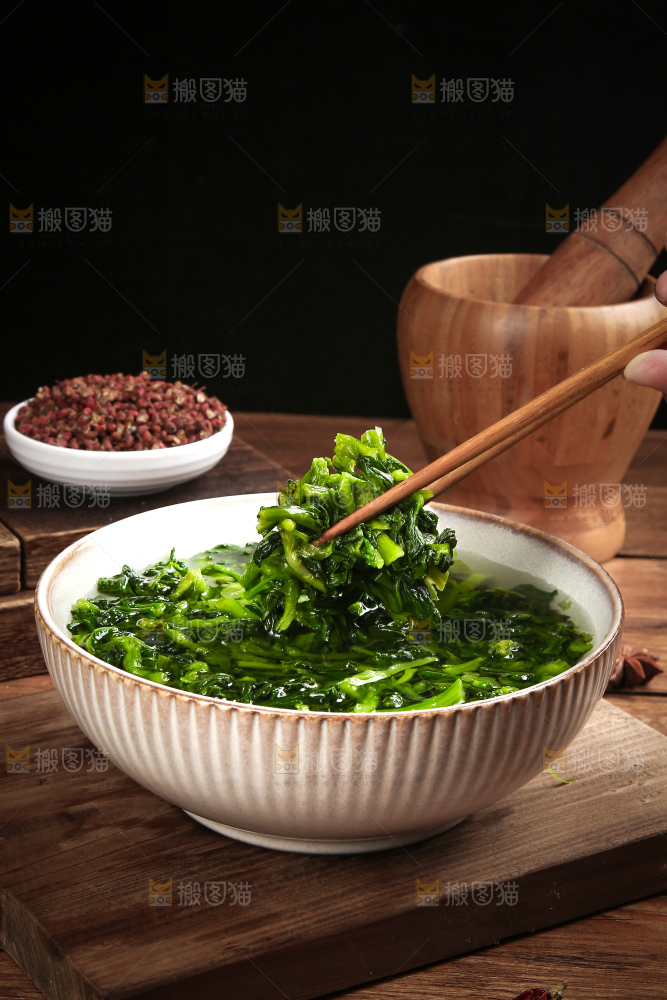 深底上的万年青菜干