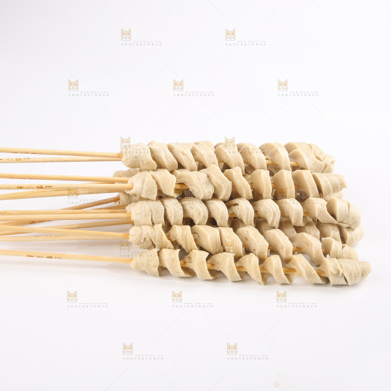 浅底上的面筋串