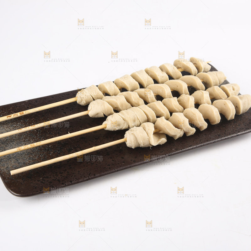 浅底上的面筋串