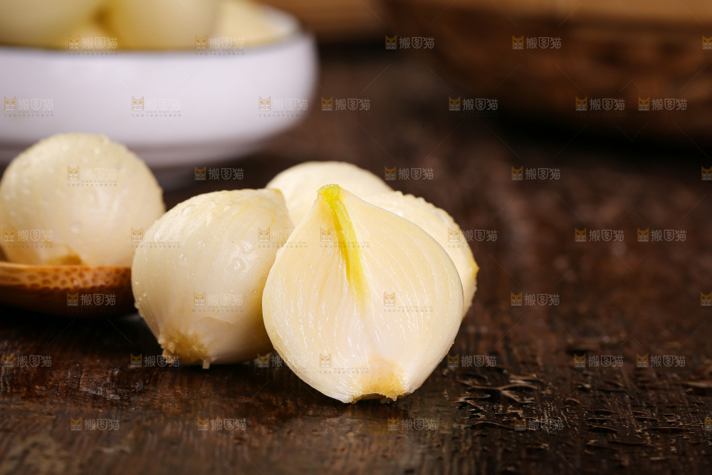 深底上的藠头籽
