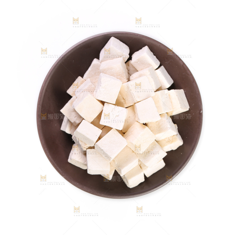 白底上的茯苓