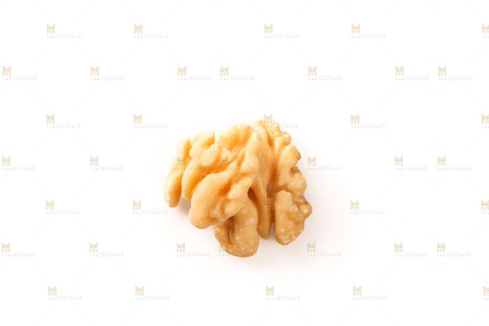 白底上的核桃仁