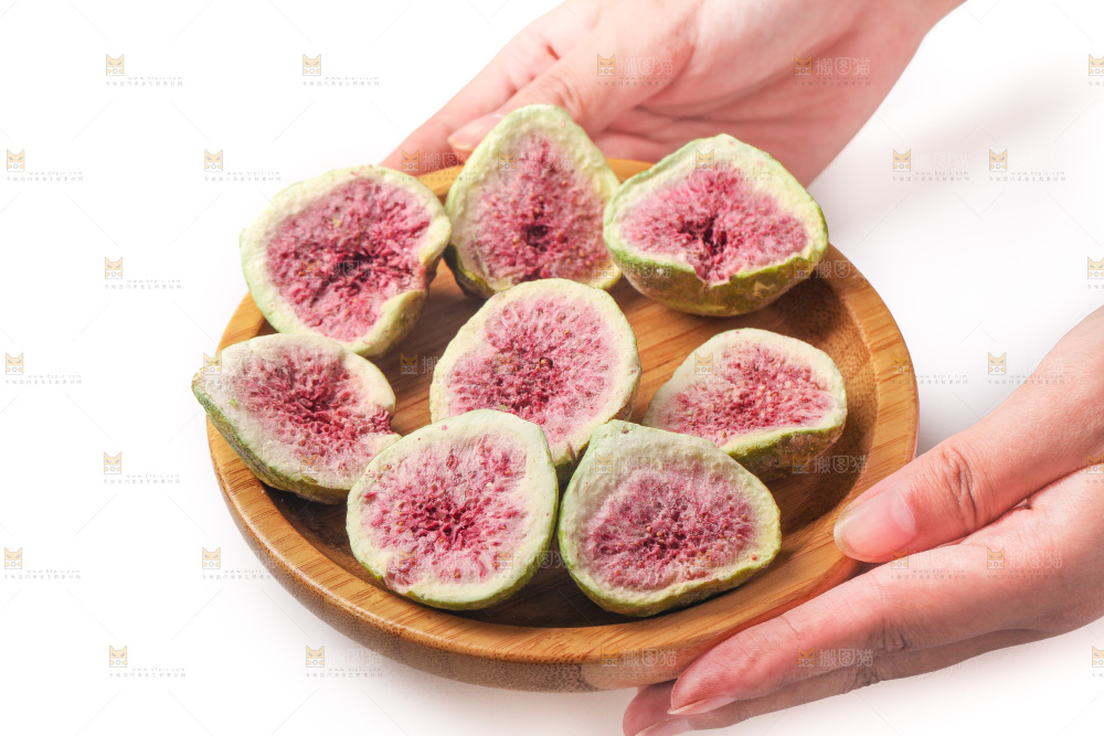 白底上的无花果冻干