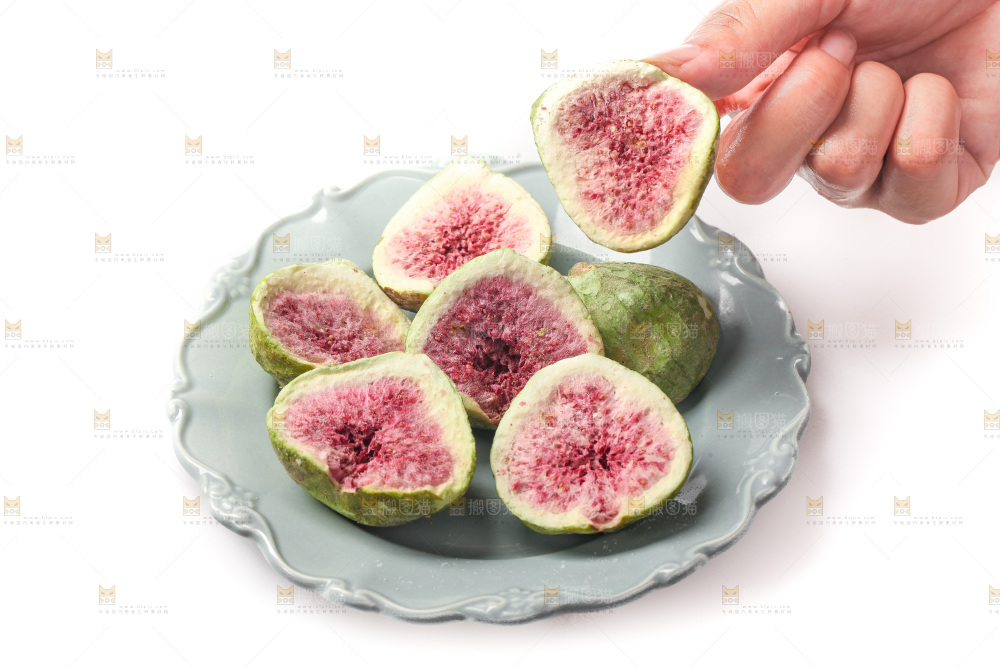 白底上的无花果冻干