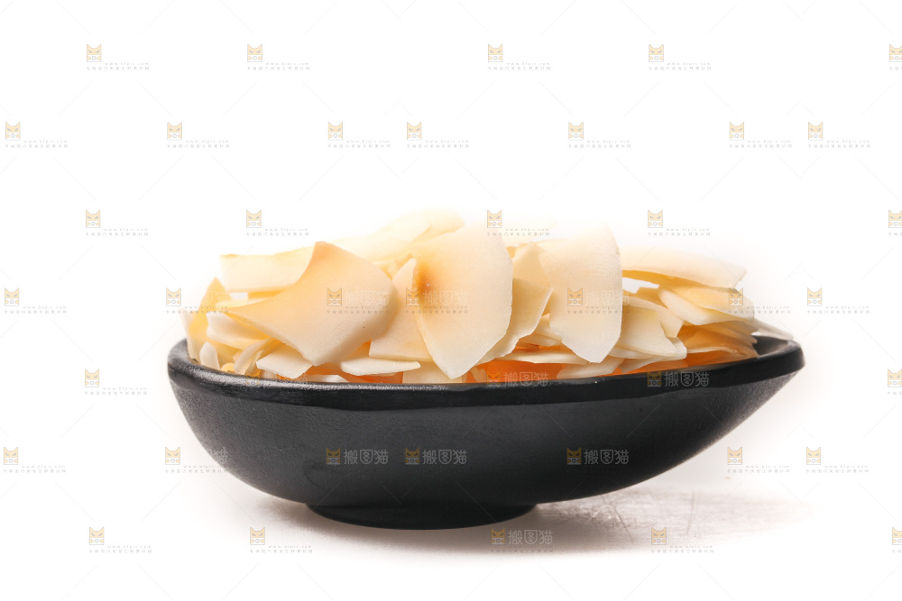 白底上的椰子片