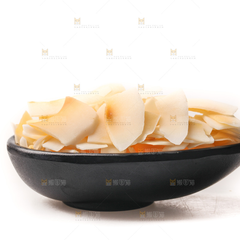 白底上的椰子片