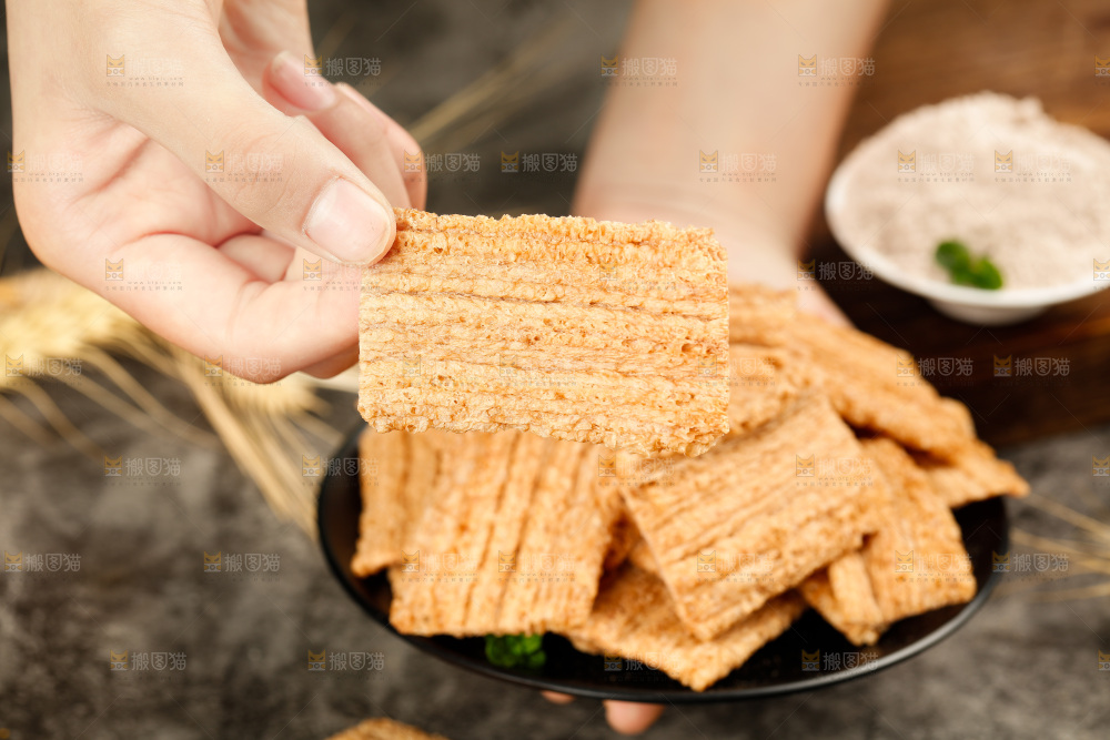 深底上的荞麦酥